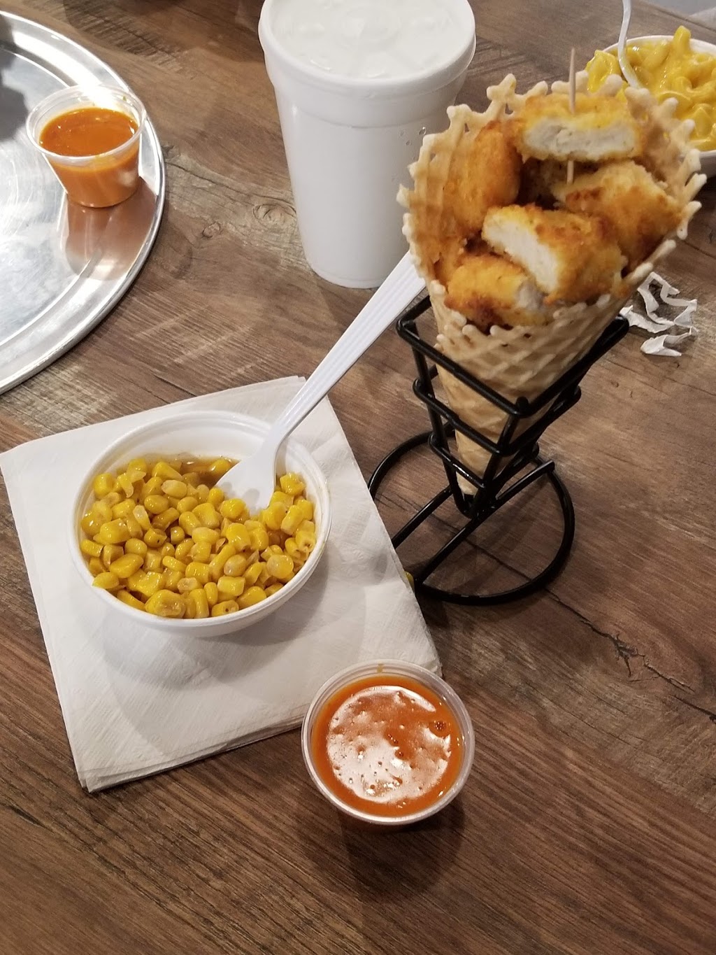 ChicknCone Hamilton | restaurant | 134 Riverfront Plaza, Hamilton, OH 45011, USA | 5138893075 OR +1 513-889-3075