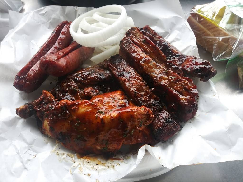 Great Pluckin Chicken | restaurant | 4605 N Main St, Houston, TX 77009, USA | 3374880313 OR +1 337-488-0313