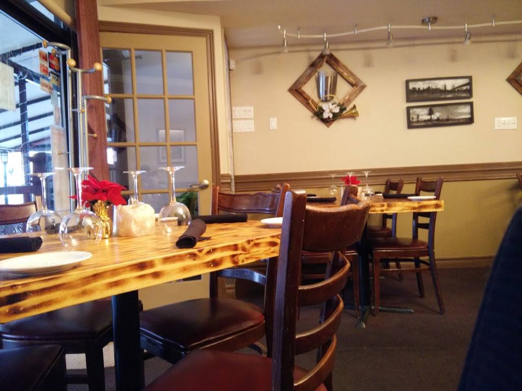 Amadeus Restaurant | restaurant | 184 Augusta Ave, Toronto, ON M5T 2L6, Canada | 4165911245 OR +1 416-591-1245