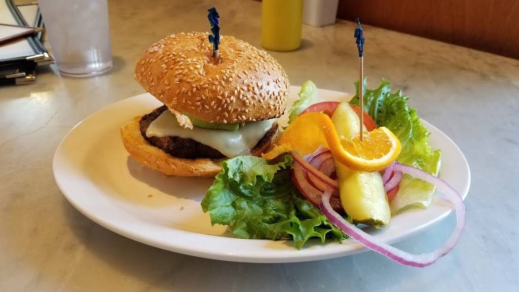 Fentons Creamery | restaurant | 1669 E Monte Vista Ave, Vacaville, CA 95688, USA | 7074697200 OR +1 707-469-7200