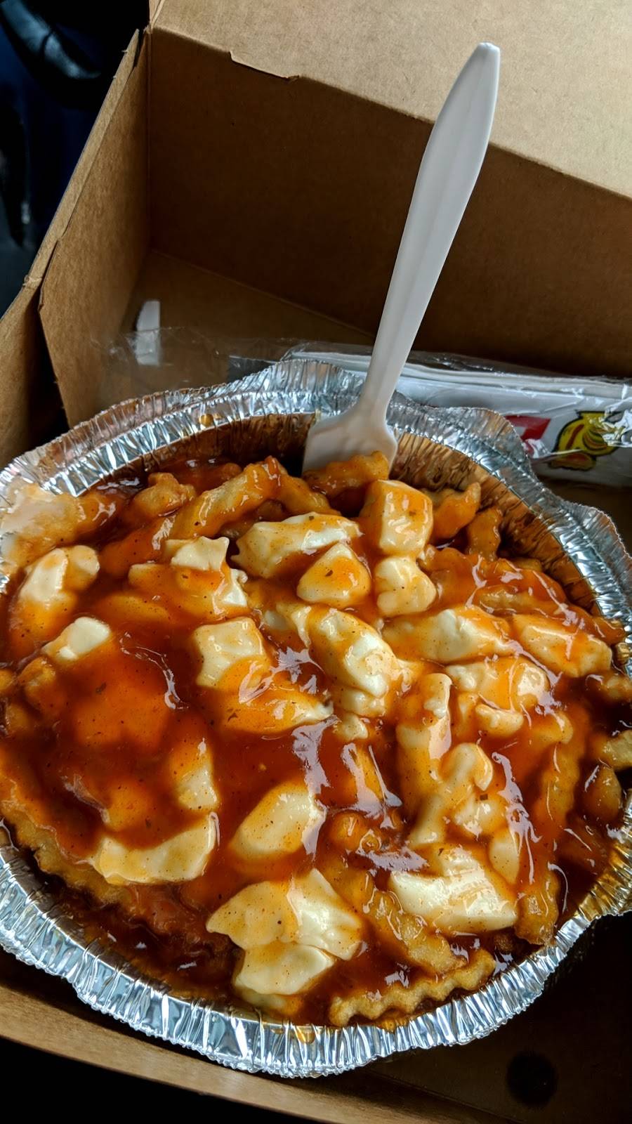 Rôtisseries Benny | restaurant | 335 Boulevard Sir-Wilfrid-Laurier, Beloeil, QC J3G 4H5, Canada | 4508139144 OR +1 450-813-9144