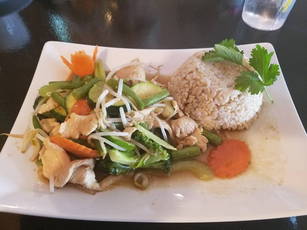 Kanlaya Thai Kitchen | restaurant | 4779 William Flinn Hwy, Allison Park, PA 15101, USA | 4122133800 OR +1 412-213-3800