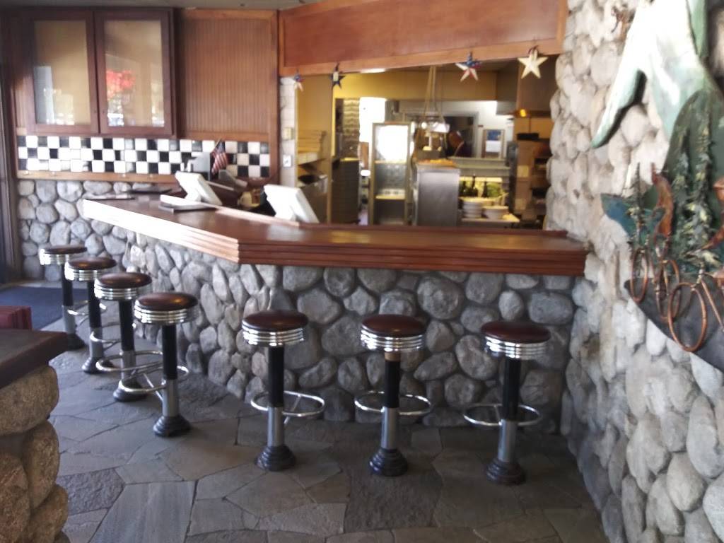 Village Pizzeria | restaurant | 11329 Deerfield Dr, Truckee, CA 96161, USA | 5305877171 OR +1 530-587-7171