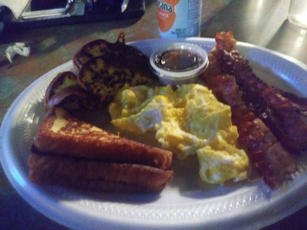 Town Hall Restaurant | restaurant | 1970 Dr Martin Luther King Way, Sarasota, FL 34234, USA | 9419553133 OR +1 941-955-3133