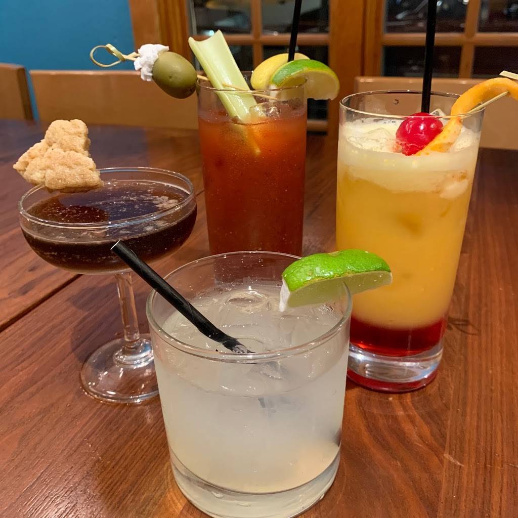 Queen & Rook Game Cafe | restaurant | 607 S 2nd St, Philadelphia, PA 19147, USA | 2159950043 OR +1 215-995-0043