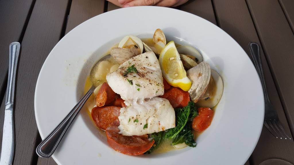 The Back Eddy | restaurant | 1 Bridge Road, Westport, MA 02790, USA | 5086366500 OR +1 508-636-6500