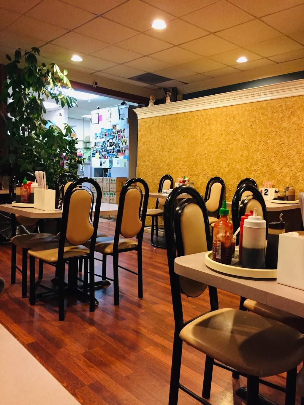 Pho Hai Yen | restaurant | 810 Rainier Ave S, Seattle, WA 98144, USA | 2063235570 OR +1 206-323-5570