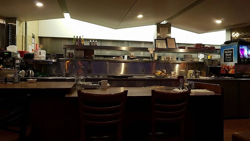 Dennys | restaurant | 4986 Petaluma Blvd N, Petaluma, CA 94952, USA | 7077698200 OR +1 707-769-8200