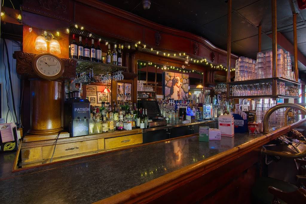 Stellas Black Dog Tavern | restaurant | 860 Fralick St, Plymouth, MI 48170, USA | 7342079656 OR +1 734-207-9656