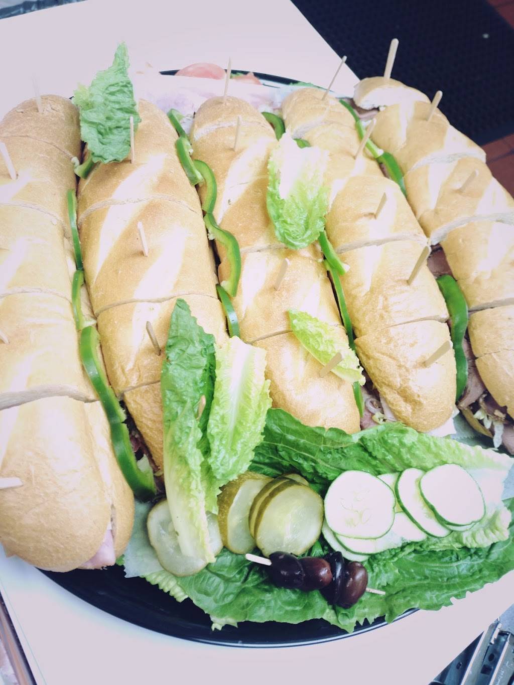 Larrys Steaks & Hoagies | restaurant | 6400 Rising Sun Ave, Philadelphia, PA 19111, USA | 2157222400 OR +1 215-722-2400