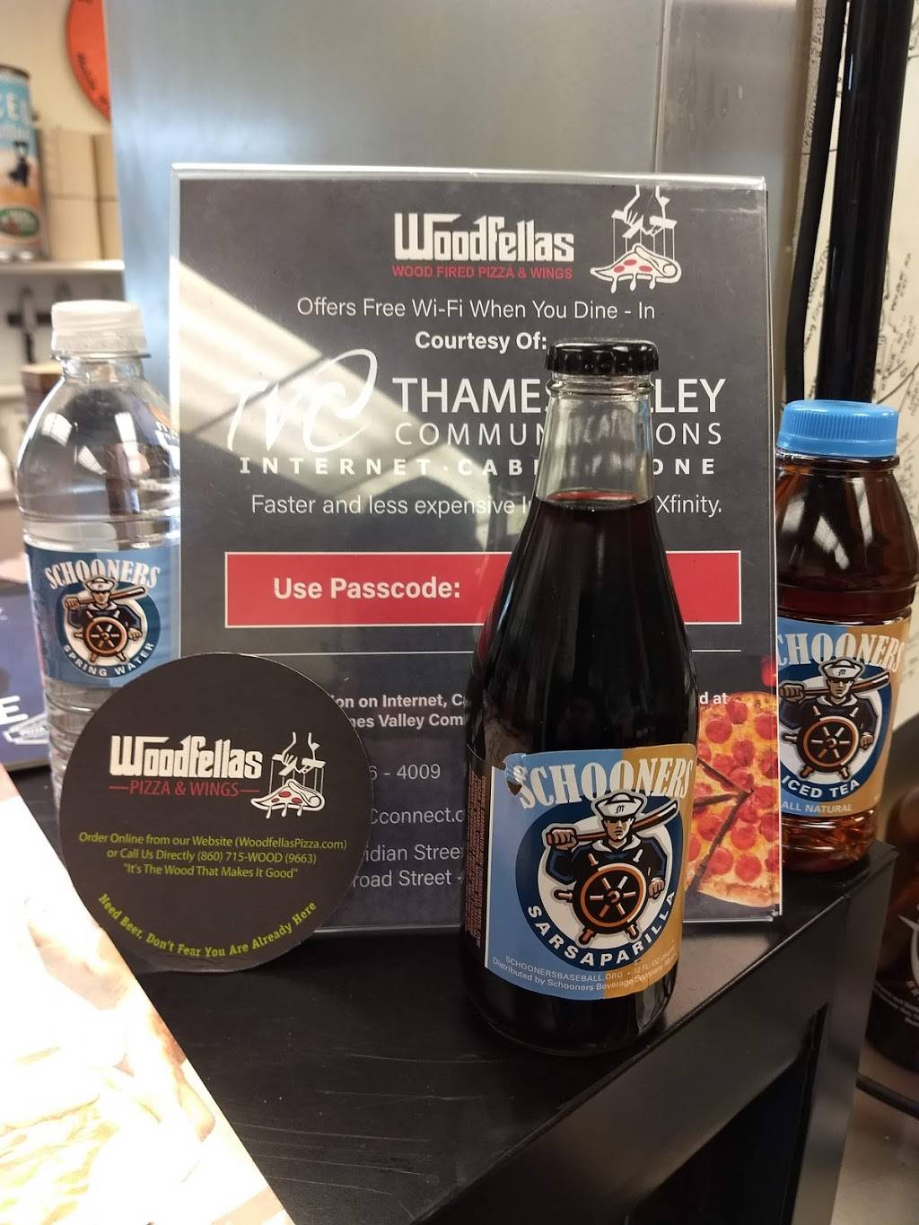 Woodfellas Pizza & Wings | restaurant | 22 Bayview Ave, Stonington, CT 06378, USA | 8607159663 OR +1 860-715-9663