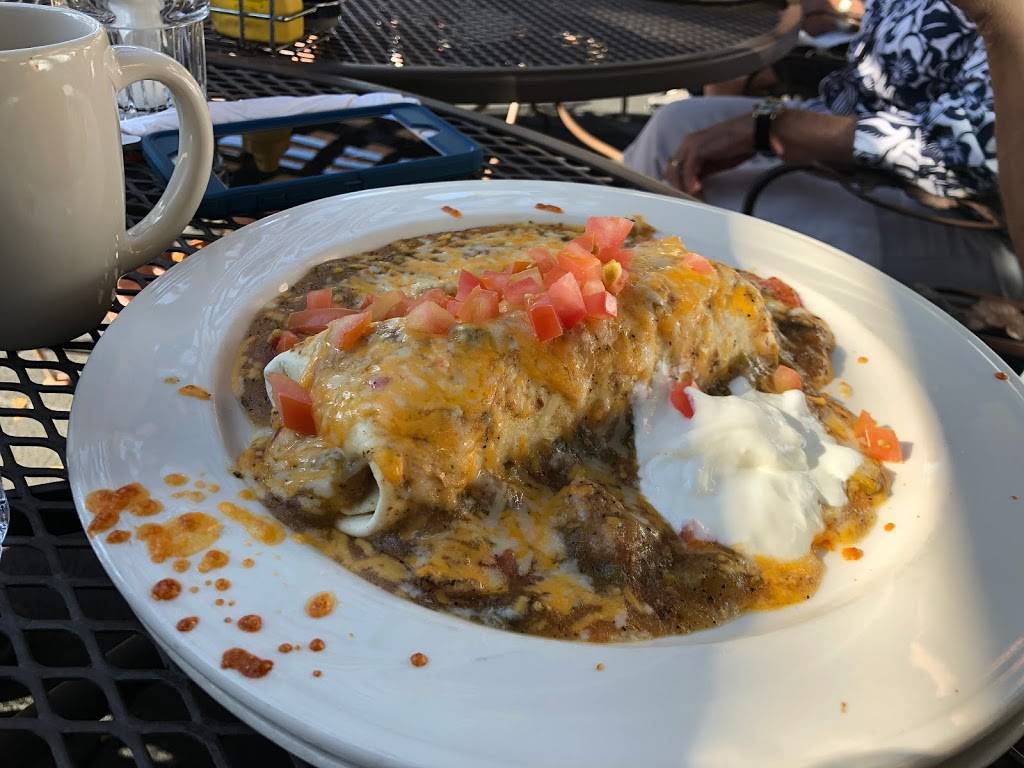 Den At Fox Hollow | restaurant | 13410 W Morrison Rd, Lakewood, CO 80228, USA | 3039869990 OR +1 303-986-9990