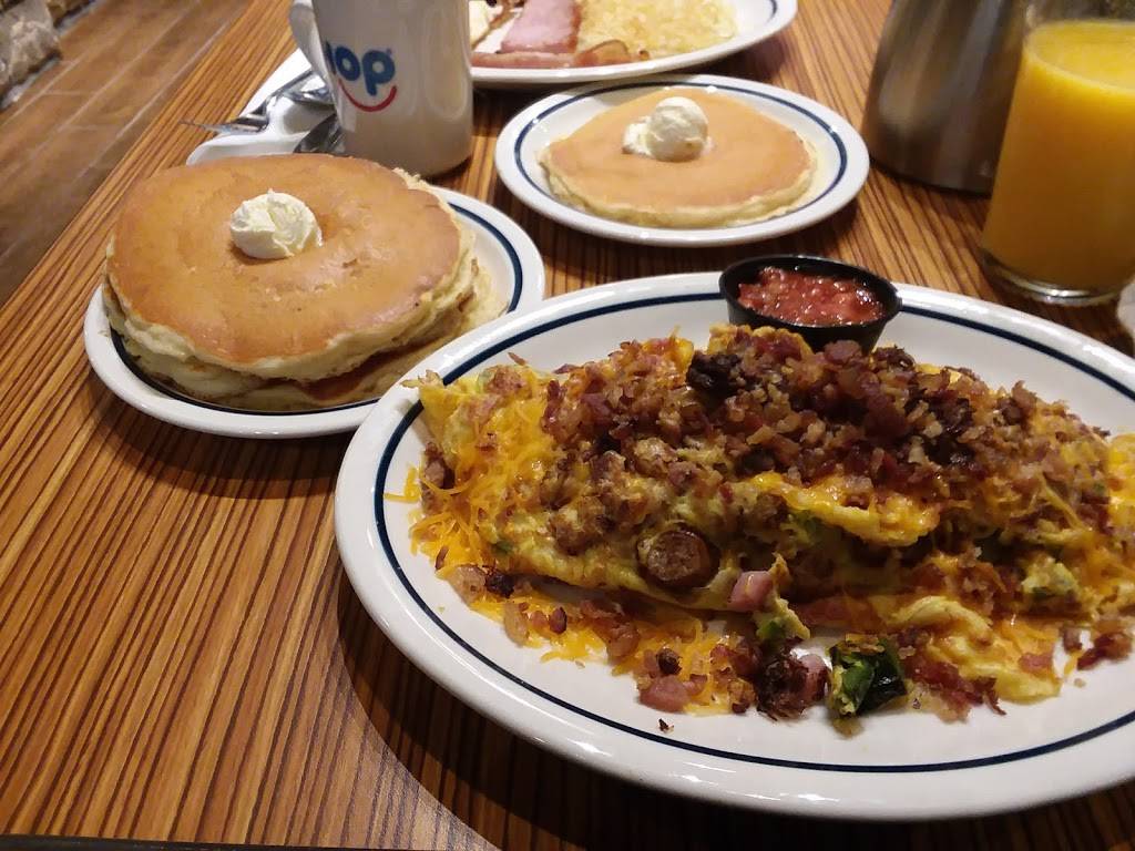 IHOP | restaurant | 1290 Arsenal St, Watertown, NY 13601, USA | 3156814081 OR +1 315-681-4081