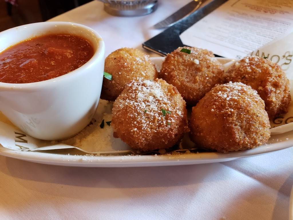 Maggianos Little Italy | restaurant | 1601 Cumberland Mall Suite 200, Atlanta, GA 30339, USA | 7707991580 OR +1 770-799-1580