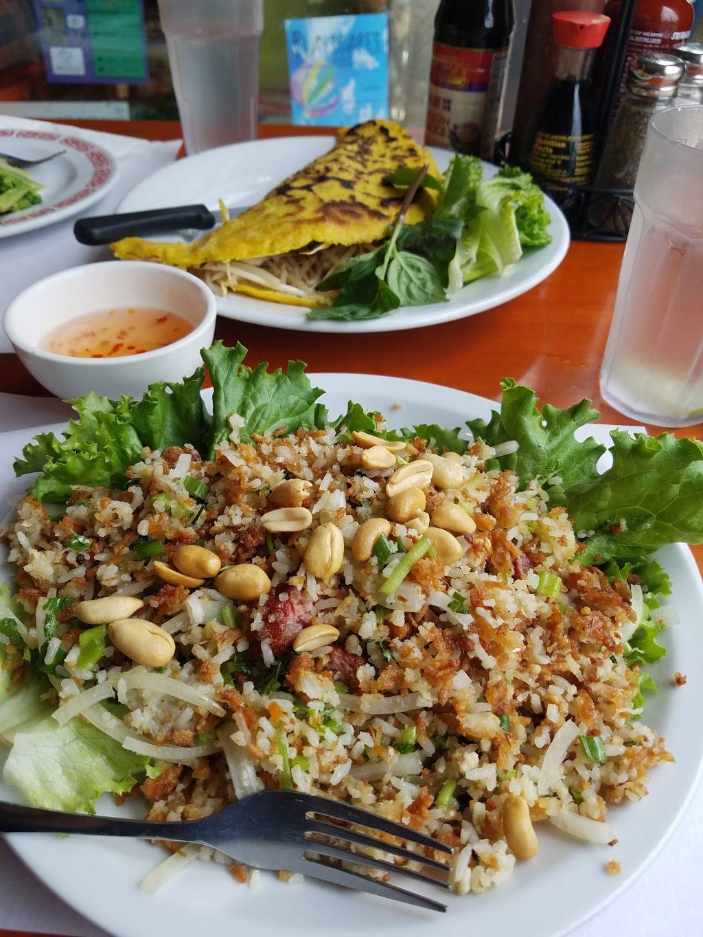 Hạ Long Bay Restaurant | restaurant | 1353 Williamson St, Madison, WI 53703, USA | 6082552868 OR +1 608-255-2868