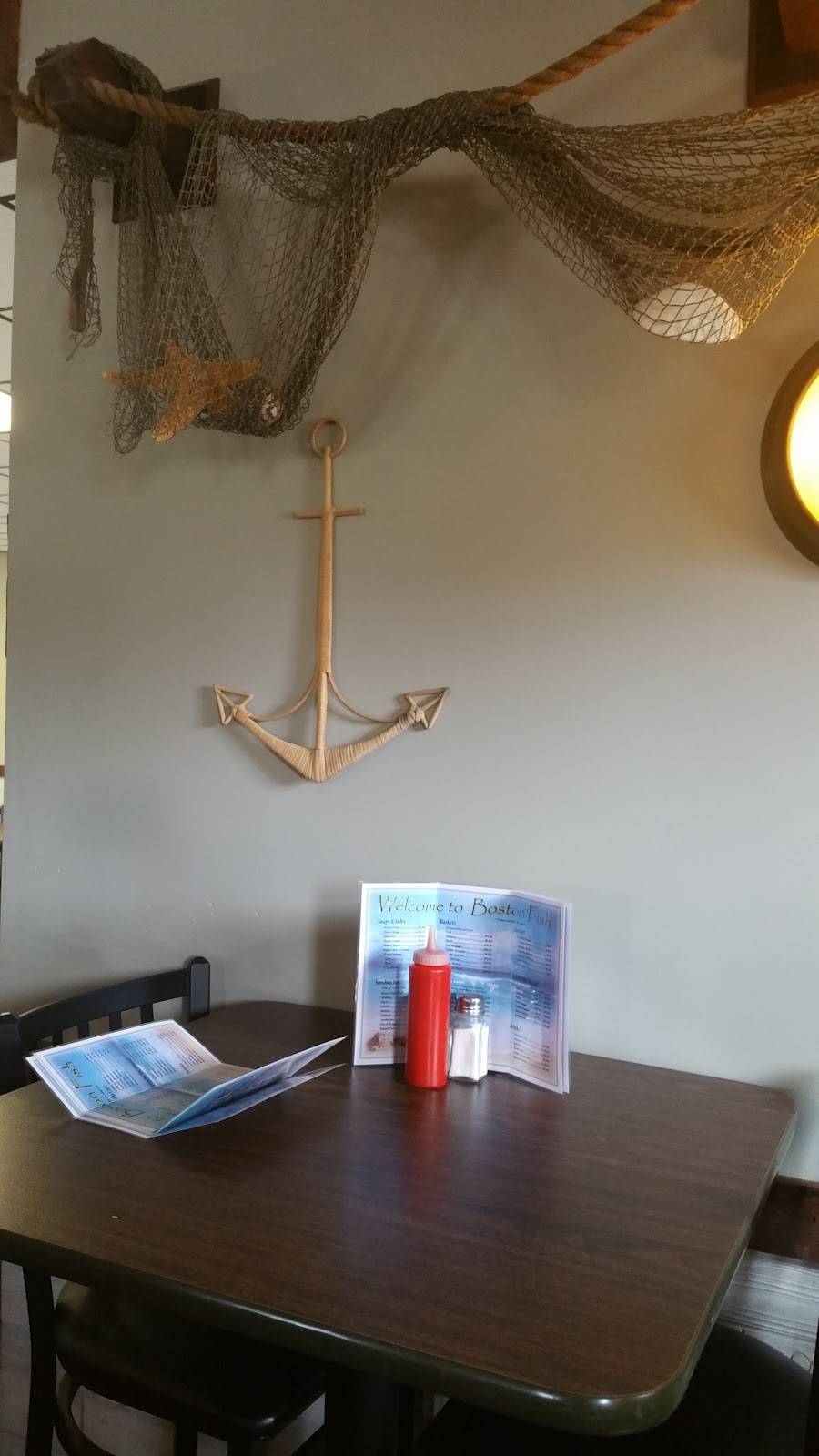 Bostons | restaurant | 804 5th St SE, Cedar Rapids, IA 52401, USA | 3193639627 OR +1 319-363-9627