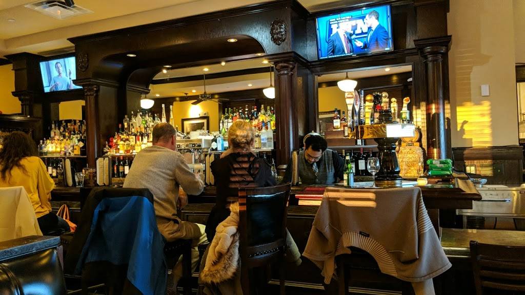 Maggianos Little Italy | restaurant | 307 Hawthorn Center, Vernon Hills, IL 60061, USA | 8479180380 OR +1 847-918-0380