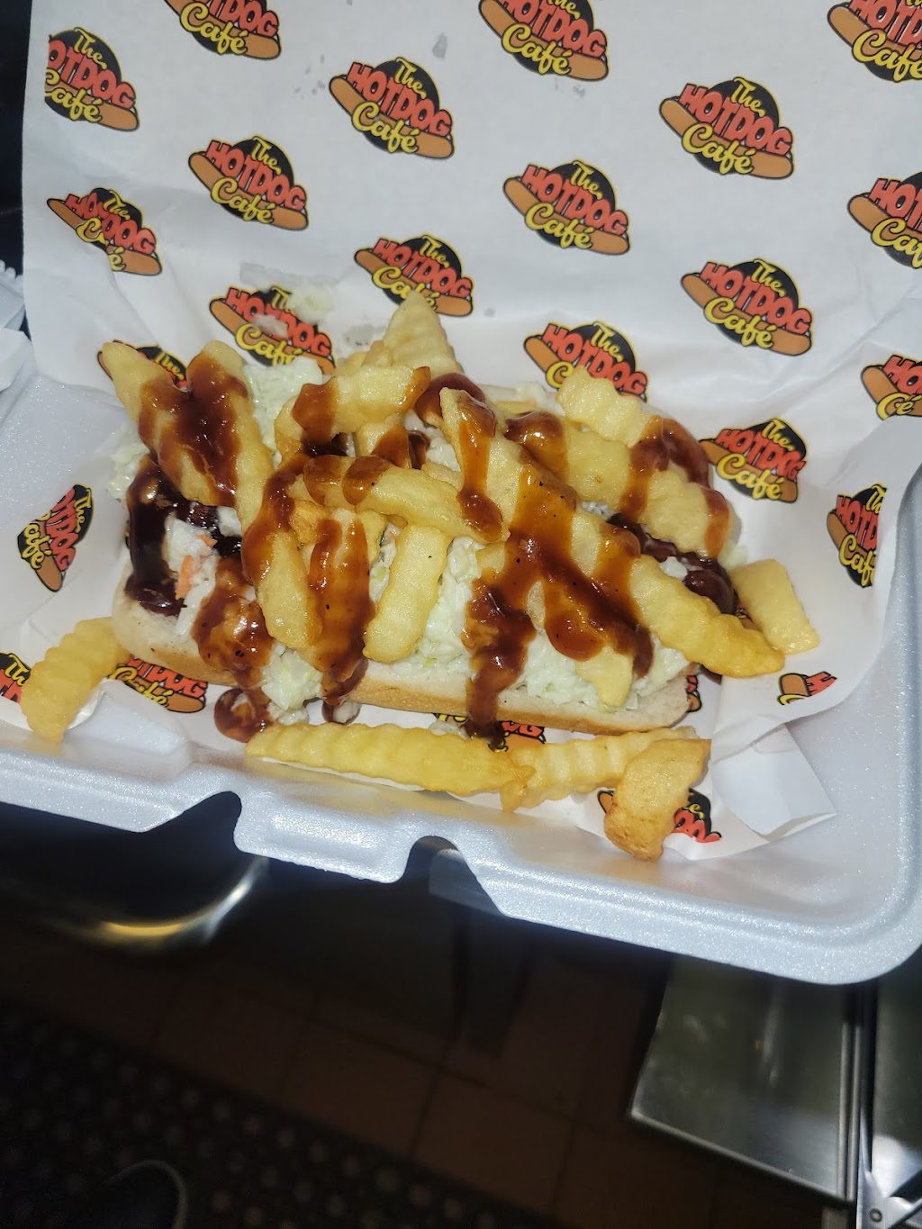 The Hotdog Cafe | restaurant | 7529 Broadway Ave, Cleveland, OH 44105, USA | 2163391013 OR +1 216-339-1013