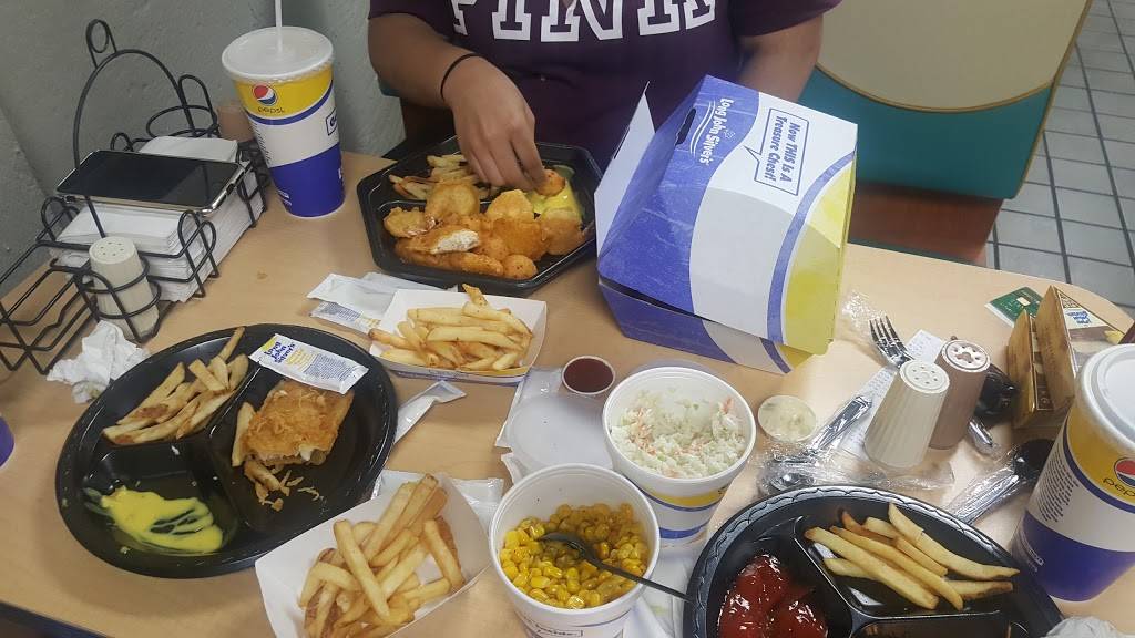 Long John Silvers | cafe | 601 S Commercial St, Harrisburg, IL 62946, USA | 6182527235 OR +1 618-252-7235