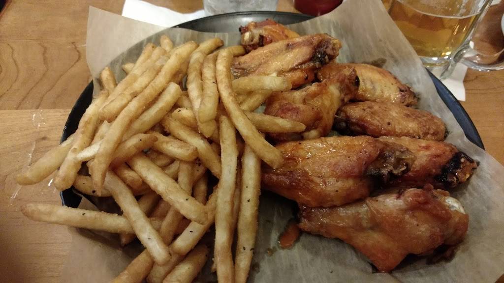 The Sundance Saloon & Grill | restaurant | 5900 S Water Rd, Rothbury, MI 49452, USA | 2318943900 OR +1 231-894-3900