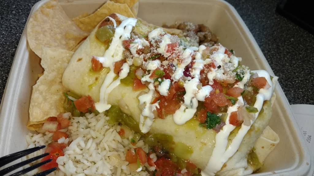 Carls Jr. / Green Burrito | restaurant | 2421 S Vineyard Ave, Ontario, CA 91761, USA | 9099472594 OR +1 909-947-2594