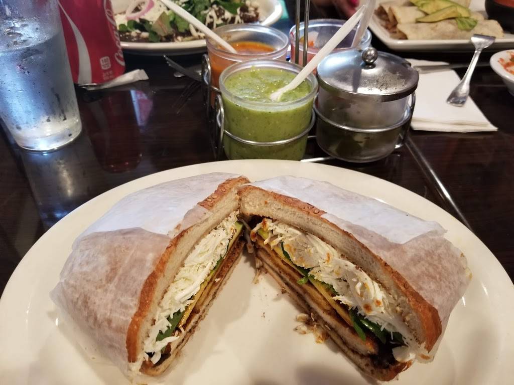 Estrellita Poblana IV | restaurant | 45 Westchester Square, Bronx, NY 10461, USA | 7182398290 OR +1 718-239-8290