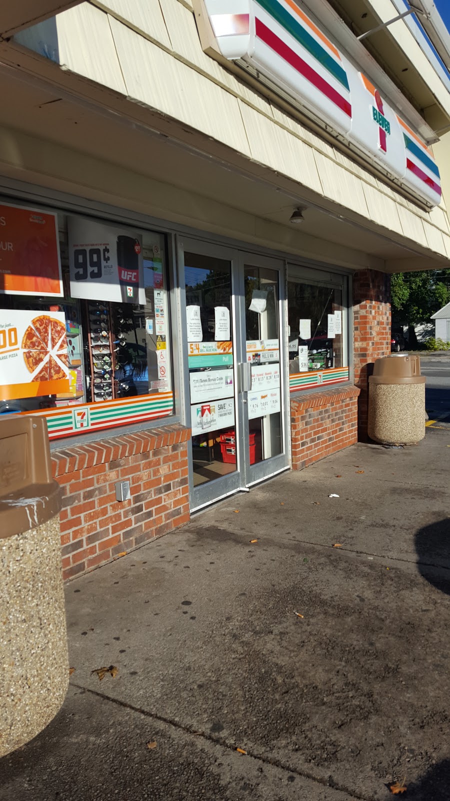 7-Eleven - Closed | bakery | 1475 Goodman St N, Rochester, NY 14609, USA | 5854677148 OR +1 585-467-7148