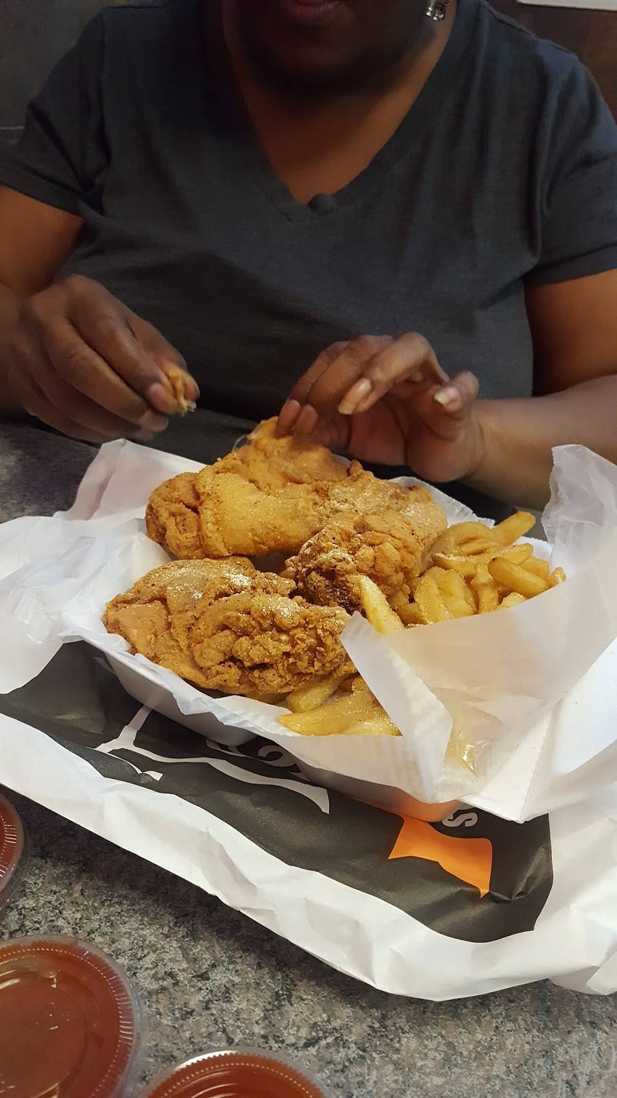 Tonys Philly Steak | restaurant | 12700 S Loomis St, Calumet Park, IL 60827, USA | 7083893001 OR +1 708-389-3001