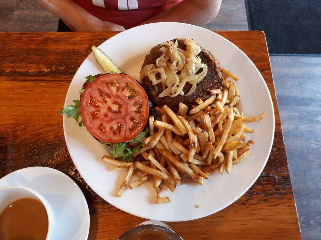 Moodys Bar & Grill | restaurant | 3 Tupper St, Millbrook, ON L0A 1G0, Canada | 7059326663 OR +1 705-932-6663