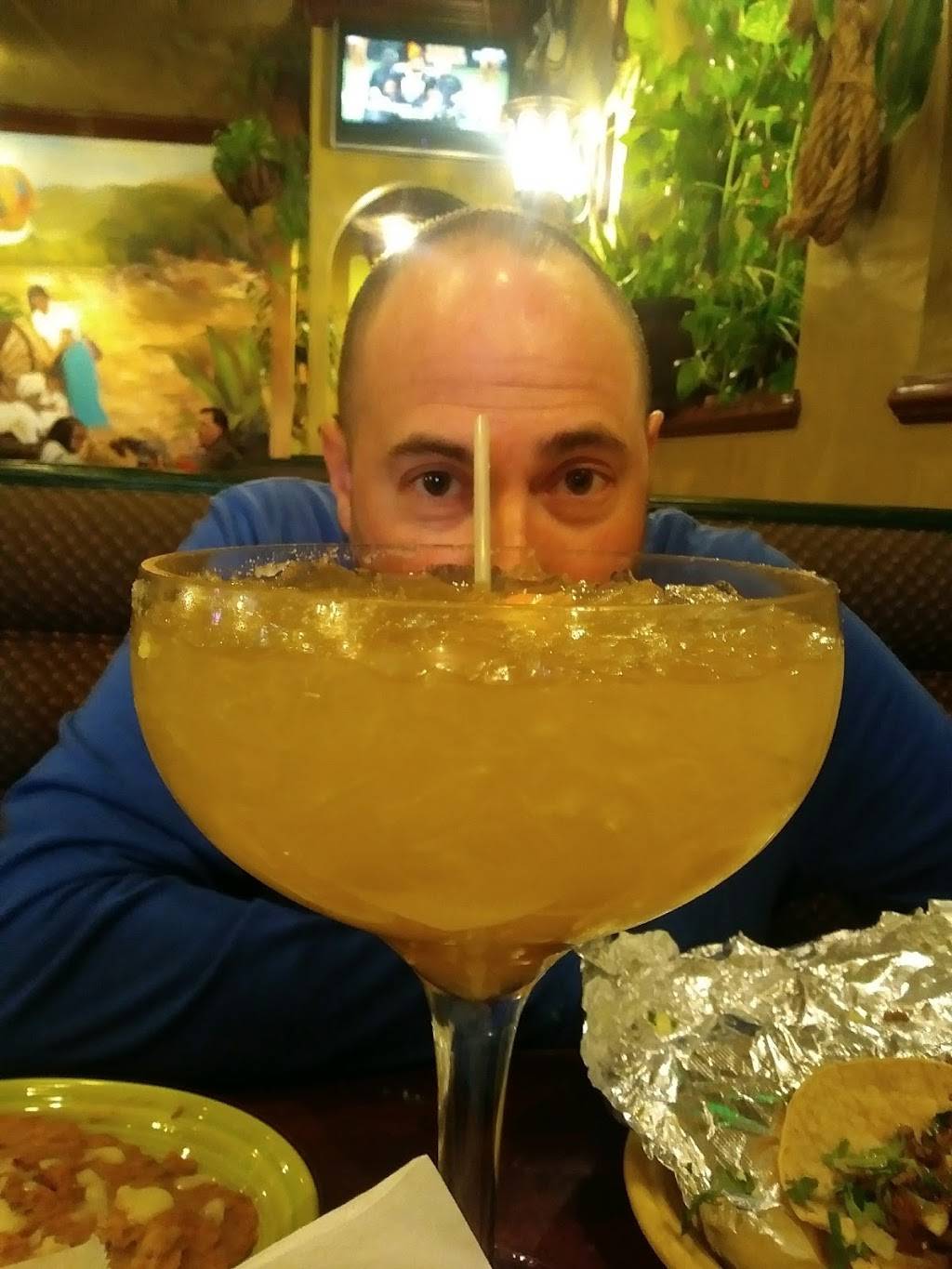 La Carreta Mexican Restaurant & Bar | restaurant | 269 81st Ave, Merrillville, IN 46410, USA | 2197910119 OR +1 219-791-0119