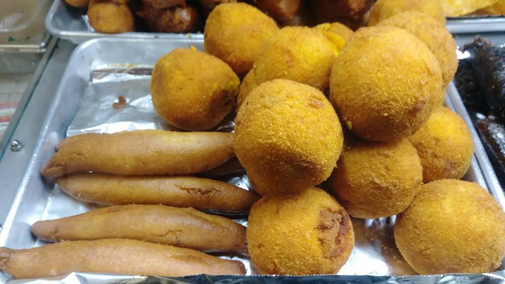 Las Delicias De Puerto Rico | restaurant | 4821 W Armitage Ave, Chicago, IL 60639, USA | 7736224191 OR +1 773-622-4191