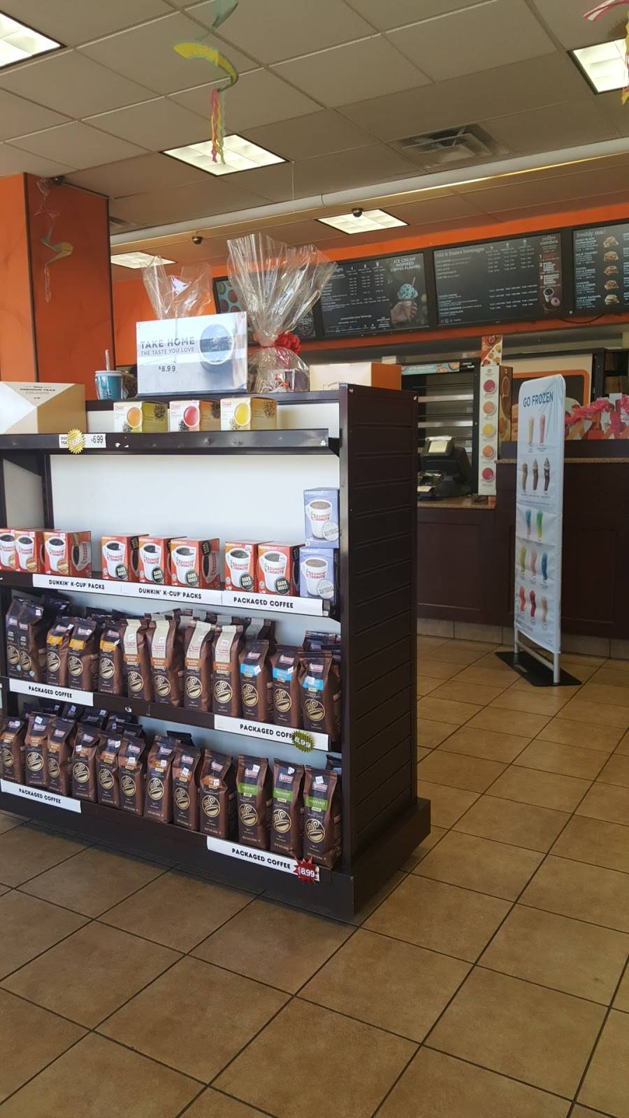 Dunkin Donuts | cafe | 8800 Gross Point Rd, Skokie, IL 60077, USA | 8474707100 OR +1 847-470-7100