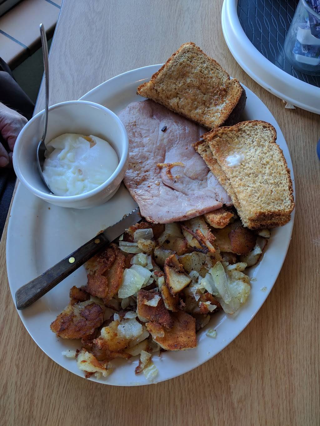 Jos Cafe | restaurant | 3519 W Silver Spring Dr, Milwaukee, WI 53209, USA | 4144610210 OR +1 414-461-0210