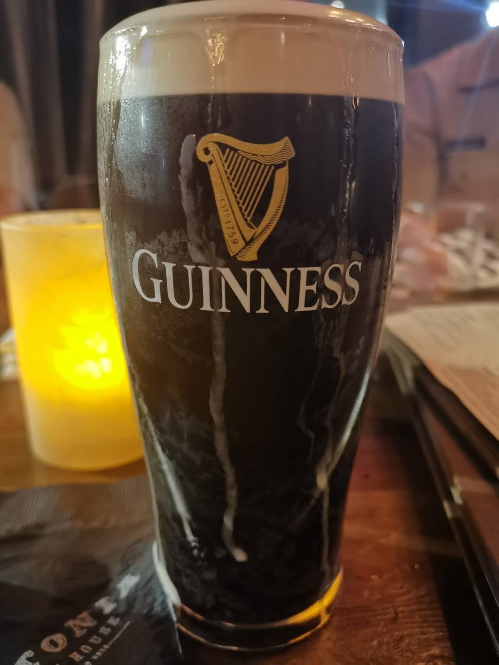 Mr. Dooleys Boston | restaurant | 77 Broad St, Boston, MA 02109, USA | 6173385656 OR +1 617-338-5656