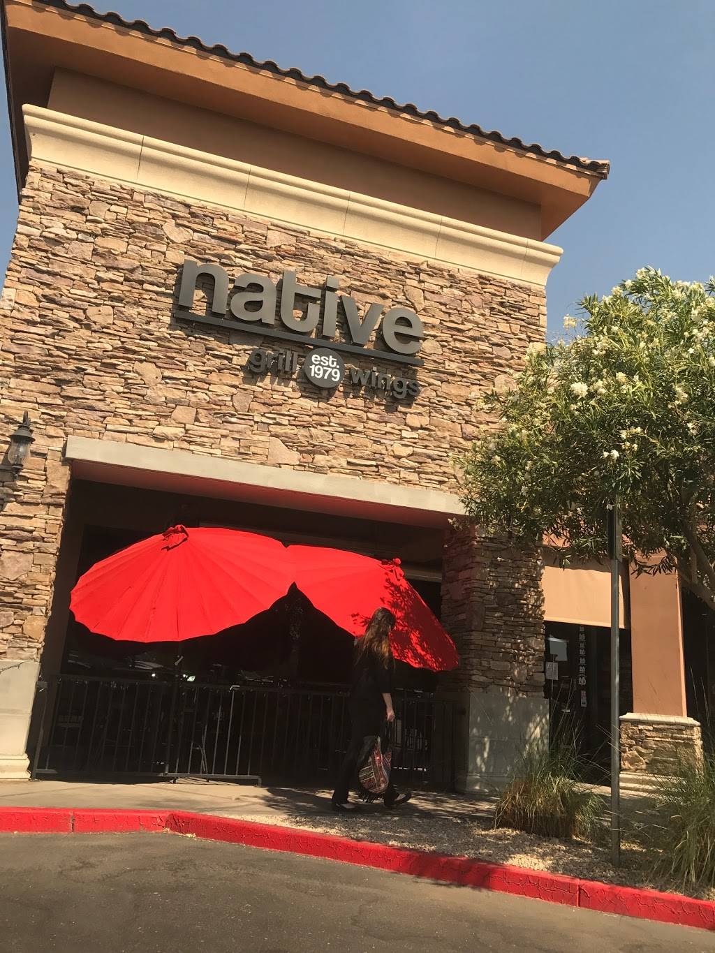 Native Grill & Wings | restaurant | 1339 E Chandler Blvd, Phoenix, AZ 85048, USA | 4802839600 OR +1 480-283-9600