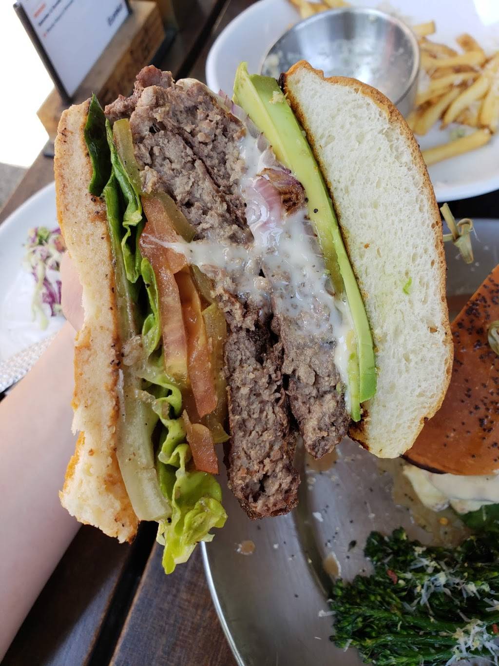 Eureka! | restaurant | 7631 Edinger Ave, Huntington Beach, CA 92647, USA | 7142303955 OR +1 714-230-3955