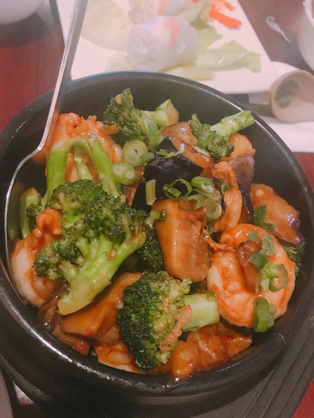 Little Saigon Restaurant | restaurant | 25309 Northern Blvd, Little Neck, NY 11362, USA | 7186318000 OR +1 718-631-8000