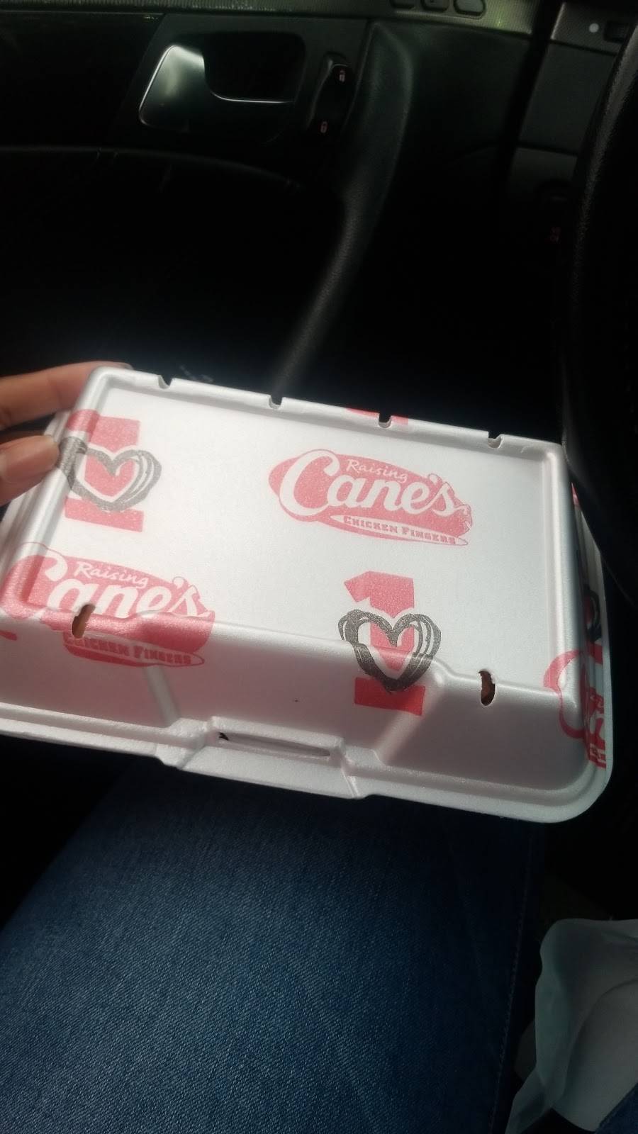 Raising Canes Chicken Fingers | meal takeaway | 10420 US 49, Gulfport, MS 39503, USA | 2283284216 OR +1 228-328-4216