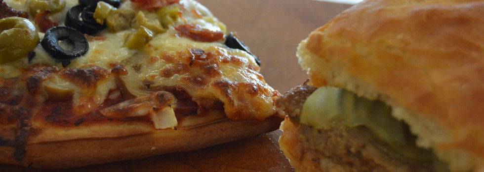 Angilos Pizza | restaurant | 6811 Grace Ave, Cincinnati, OH 45227, USA | 5132721233 OR +1 513-272-1233