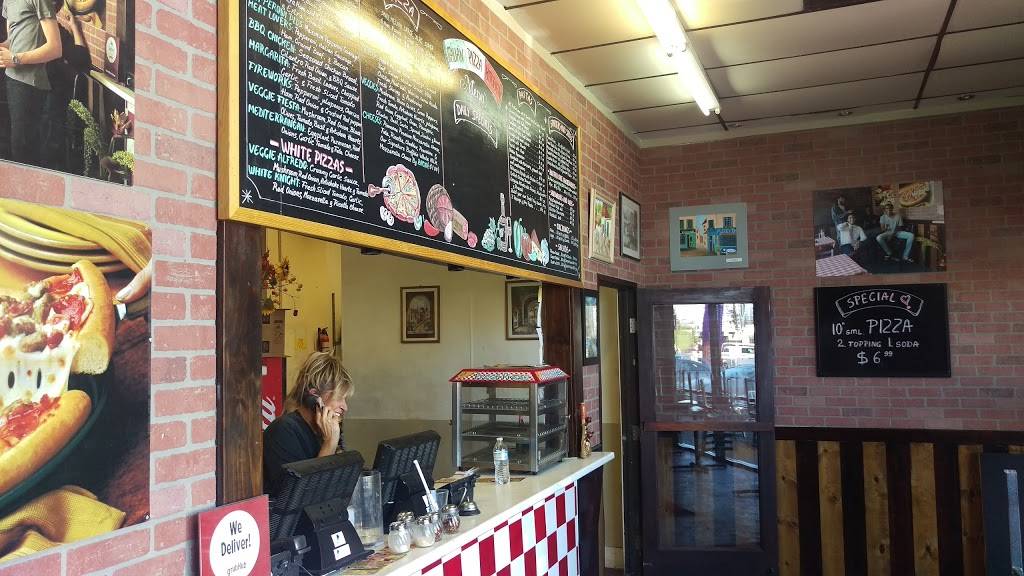 Italian Pizza Kitchen | meal delivery | 8237 Tampa Ave, Reseda, CA 91335, USA | 8188862033 OR +1 818-886-2033