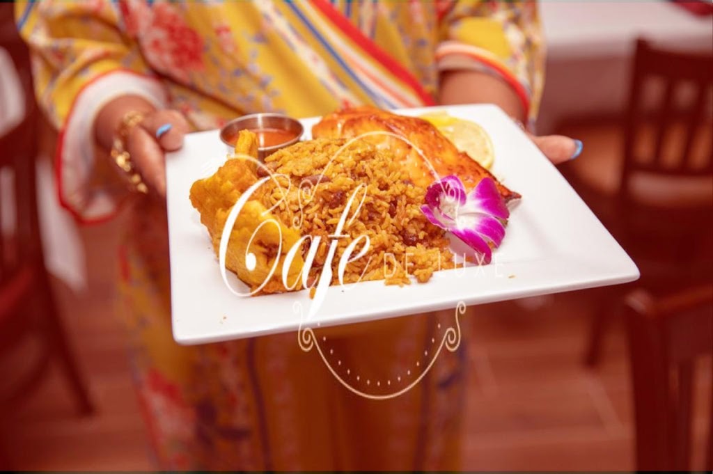 Cafe de luxe | restaurant | 12901 McGregor Blvd #23, Fort Myers, FL 33919, USA | 2396891370 OR +1 239-689-1370