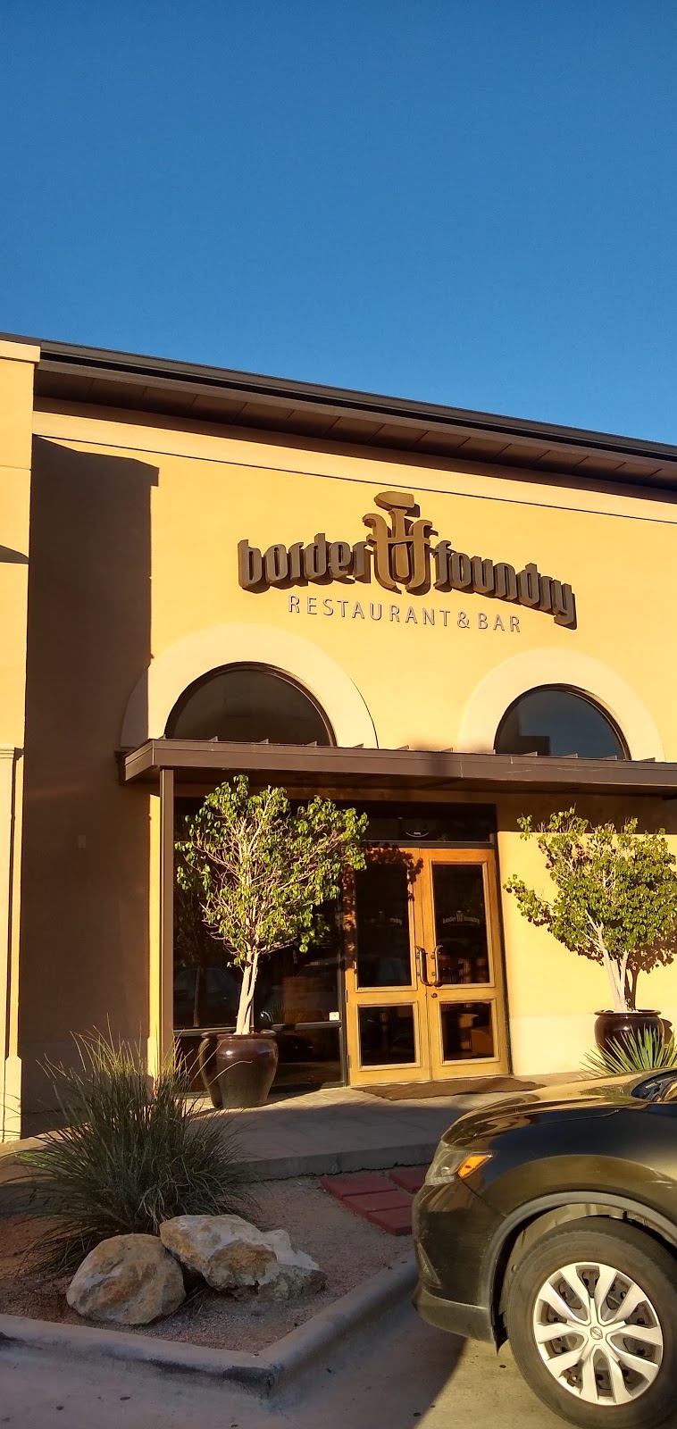 Border Foundry Restaurant and Bar | night club | 7718 McPherson Rd, Laredo, TX 78045, USA | 9567245907 OR +1 956-724-5907