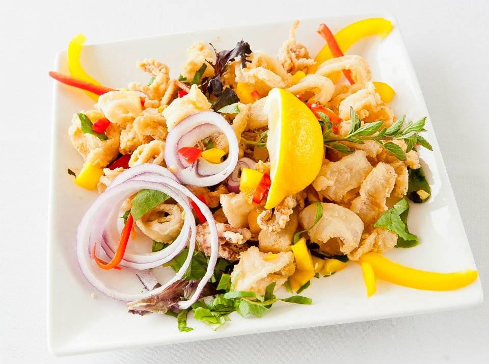 Cusina Mediterranean Bistro | restaurant | 160 Kortright Rd W #5, Guelph, ON N1G 4W2, Canada | 5192659441 OR +1 519-265-9441