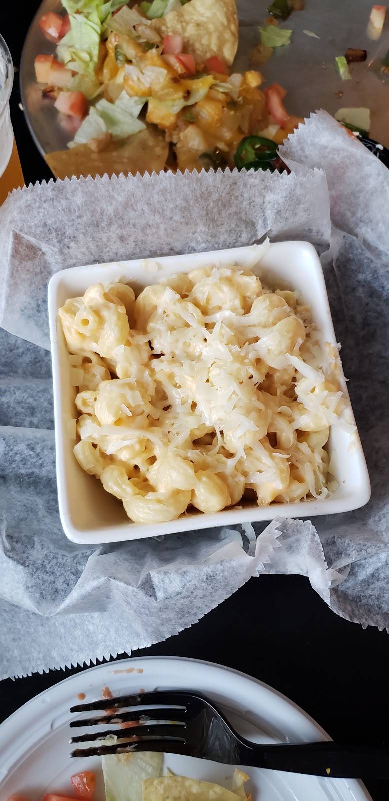 Looney Bin | restaurant | 554 Endicott St N, Laconia, NH 03246, USA | 6033662300 OR +1 603-366-2300