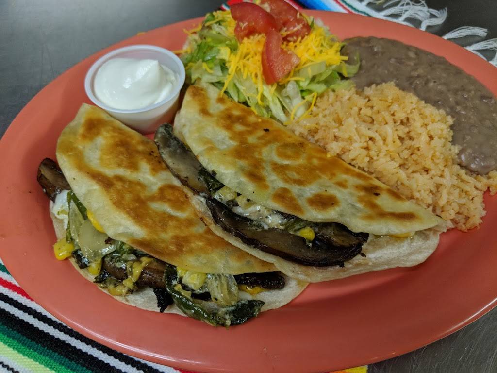 La Tropicana | restaurant | 434 Locust St, Lawrence, KS 66044, USA | 7857493550 OR +1 785-749-3550