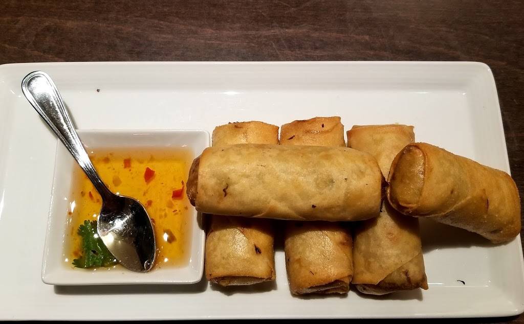 Srivilai Thai Cuisine | restaurant | 3247 California Ave SW, Seattle, WA 98116, USA | 2062575171 OR +1 206-257-5171