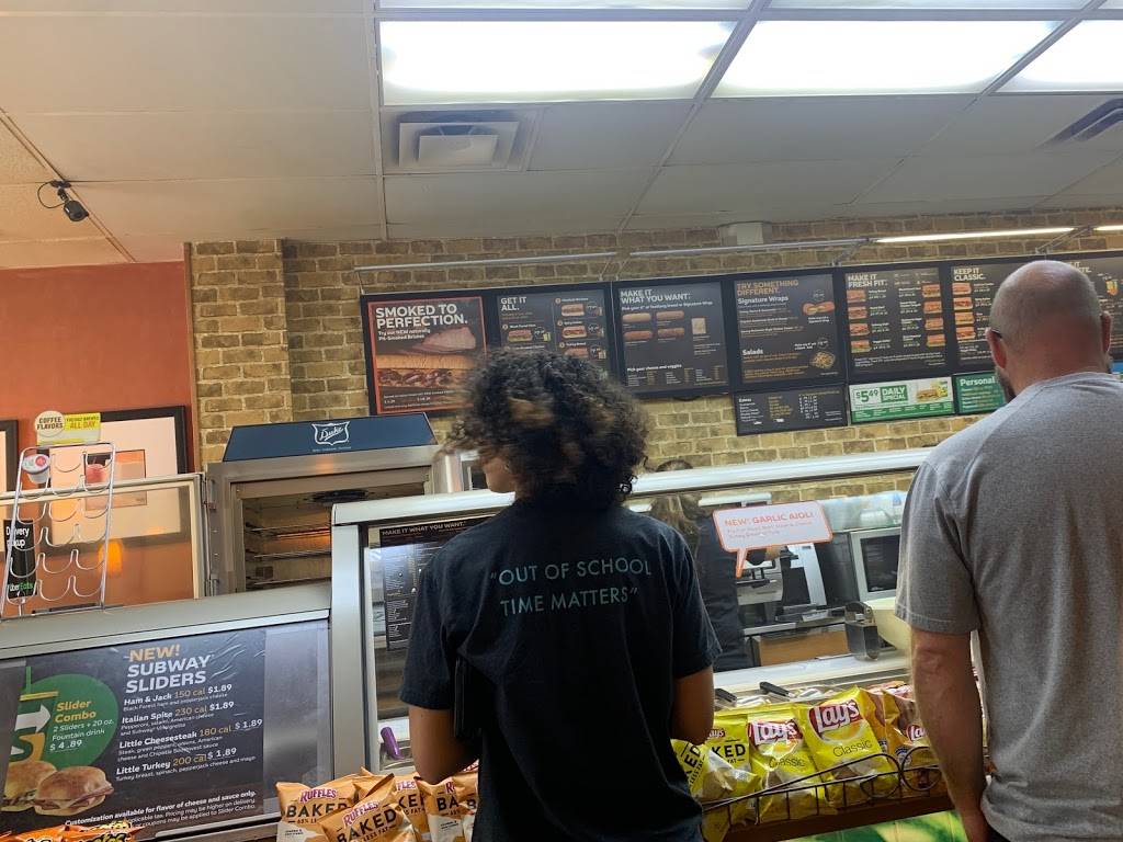 Subway | restaurant | 2181 Nolensville Pike, Nashville, TN 37211, USA | 6152563604 OR +1 615-256-3604