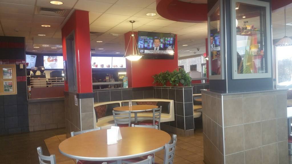 McDonalds | cafe | 7030 Kingston Pike, Knoxville, TN 37919, USA | 8655842536 OR +1 865-584-2536