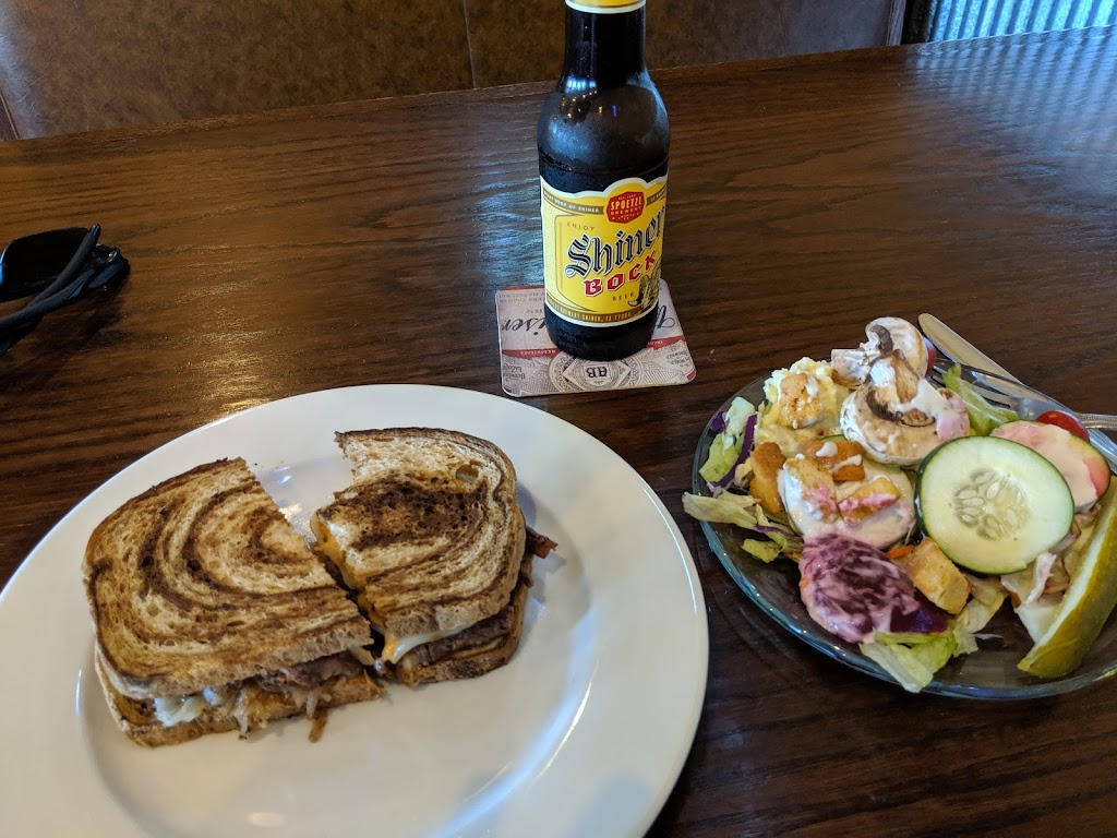 Rusty Tractor | restaurant | 410 N Main St, Kensington, KS 66951, USA | 7854762500 OR +1 785-476-2500