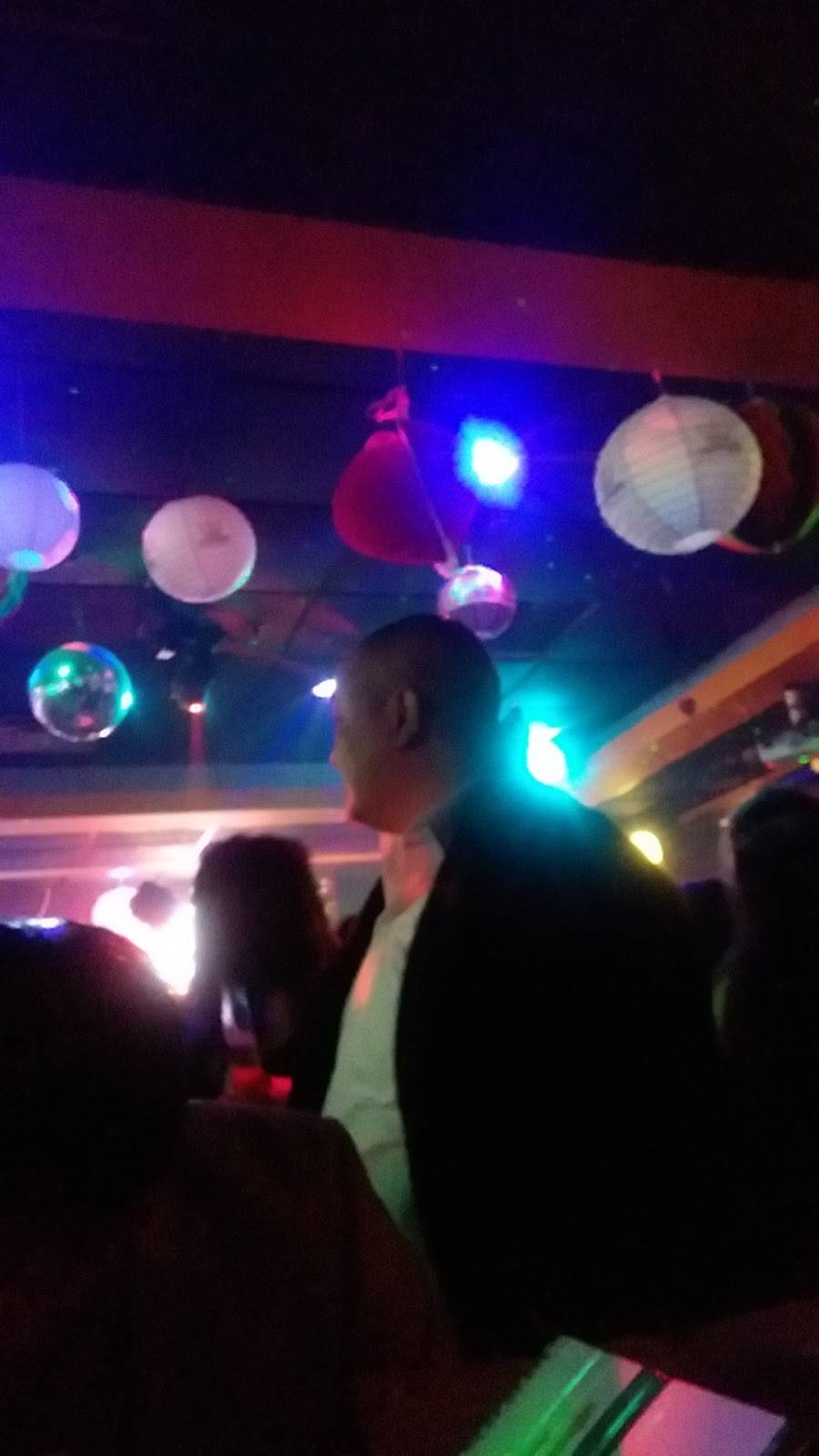 Pupraya Thai Restaurant | restaurant | 945 Rice St, St Paul, MN 55117, USA | 6513302371 OR +1 651-330-2371